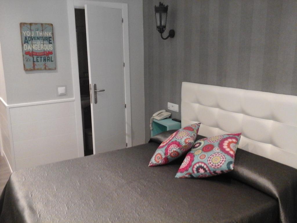 Hostal Don Alfonso Madryt Zewnętrze zdjęcie