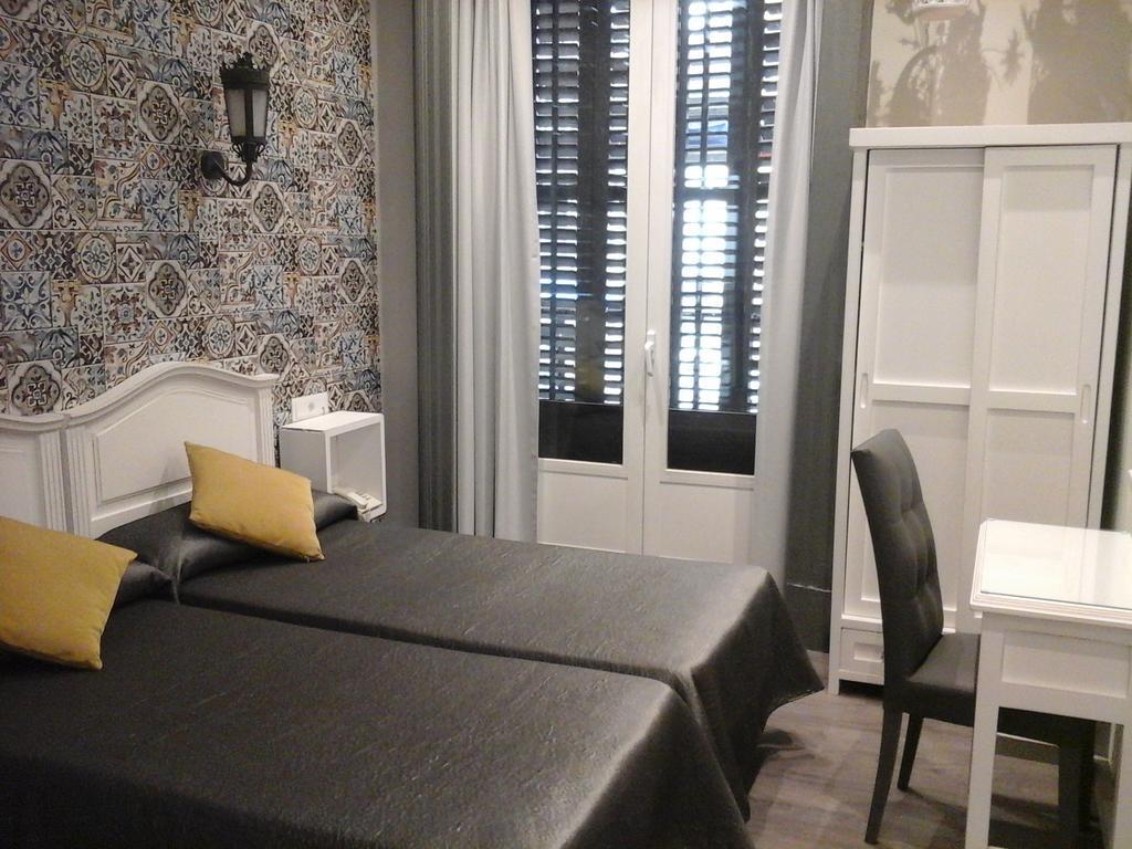 Hostal Don Alfonso Madryt Zewnętrze zdjęcie
