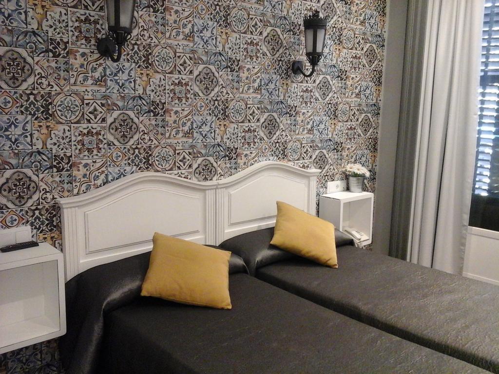 Hostal Don Alfonso Madryt Zewnętrze zdjęcie
