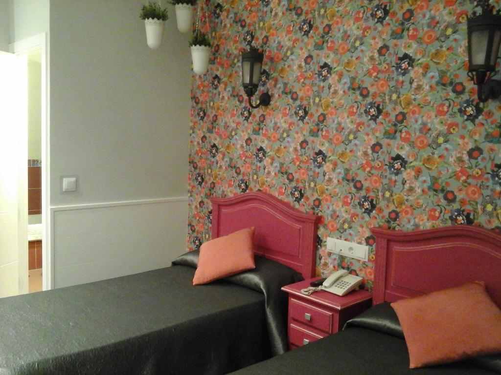 Hostal Don Alfonso Madryt Zewnętrze zdjęcie